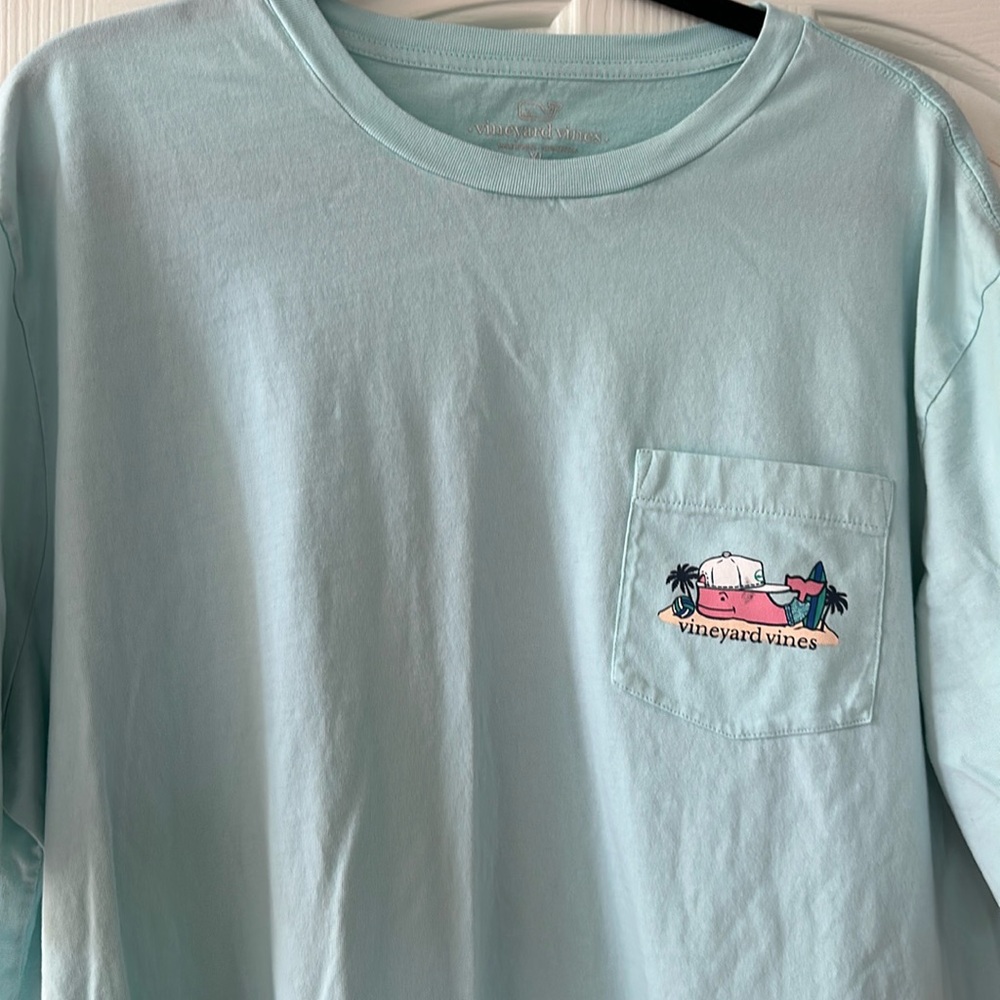 XL Vineyard Vines Spring Break t-shirt